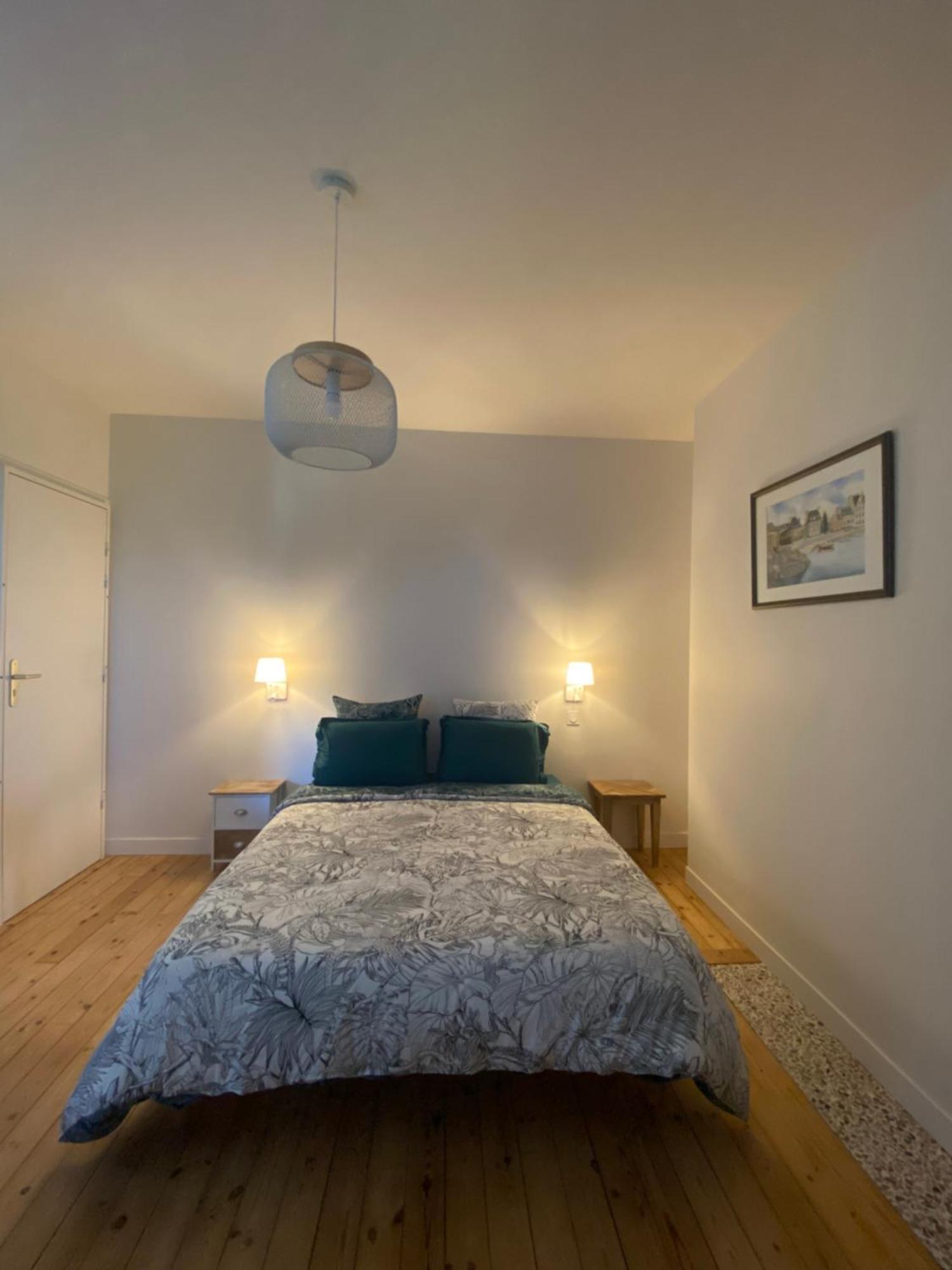 Hotel La Hacienda Blanca à Saint-Jouan-des-Guérets Extérieur photo